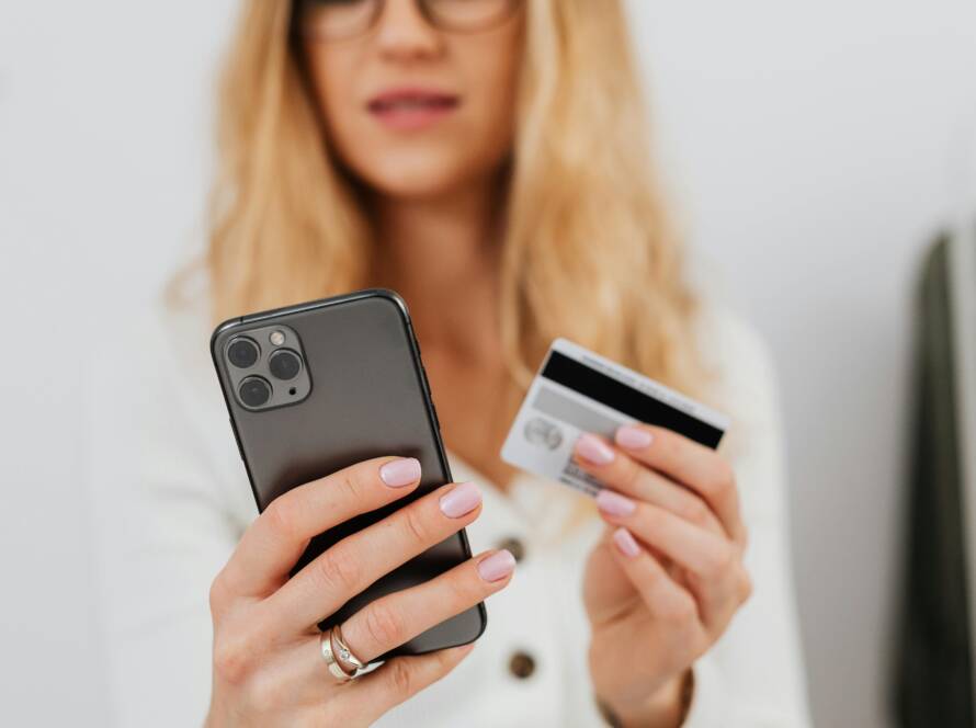 How does OnlyFans payout work